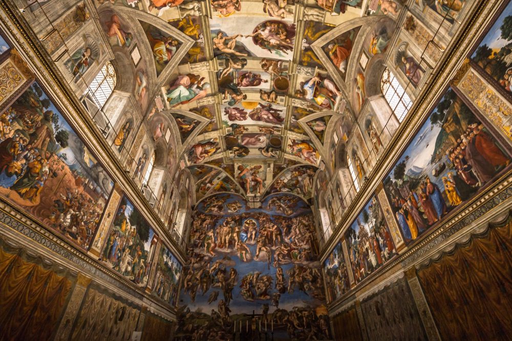 Teto da Capela Sistina - Palácio Apostólico (Cidade do Vaticano). Foto: RPBaiao / Shutterstock.com